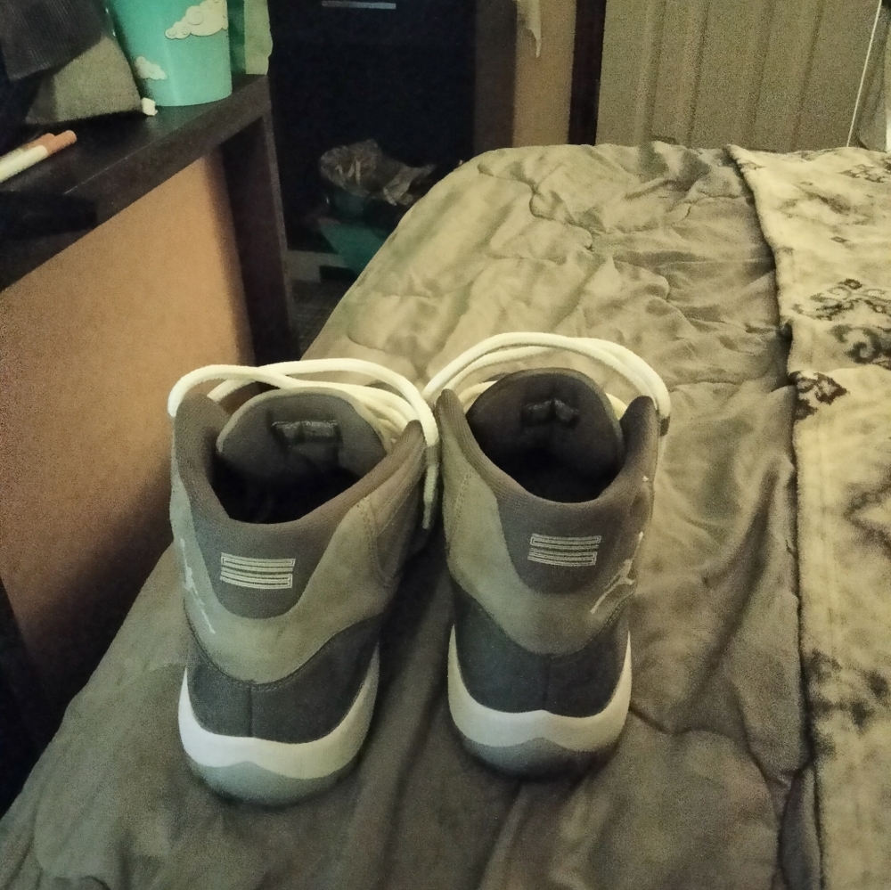 Cool Grey retro 11s